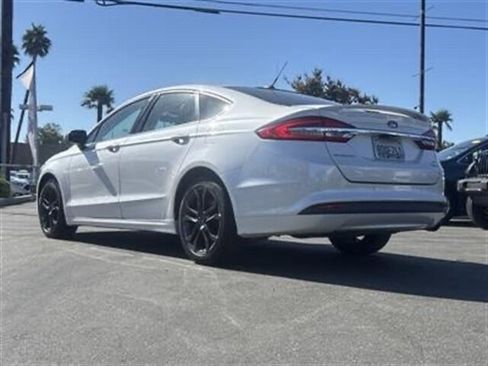 Used 2018 Ford Fusion SE w/ Equipment Group 201A image 6