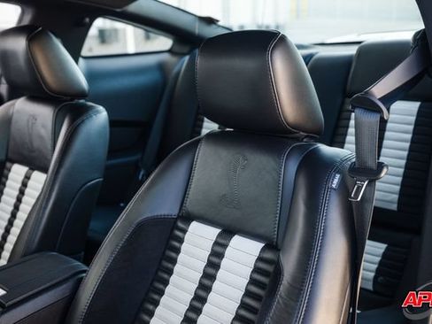 Used 2010 Ford Mustang Shelby GT500 RWD image 20