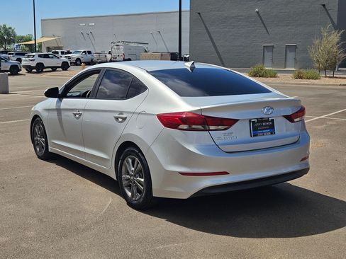 Used 2018 Hyundai Elantra SEL w/ Cargo Package FWD image 3