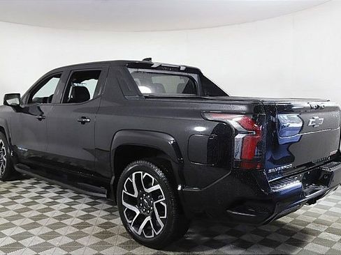 New 2024 Chevrolet Silverado EV RST image 6
