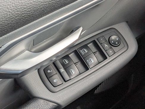 Used 2021 RAM 1500 Big Horn AWD/4WD image 23