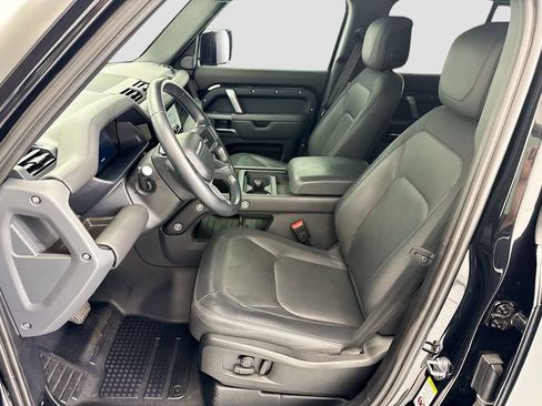 Used 2023 Land Rover Defender 110 X-Dynamic SE image 18