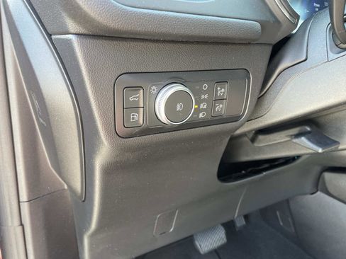 Used 2022 Ford Escape Titanium FWD image 18