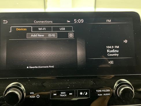 Used 2024 Nissan Armada Platinum w/ Captain's Chairs Package image 77