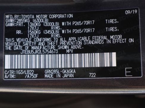 Used 2020 Toyota 4Runner SR5 Premium w/ Moonroof Package image 50