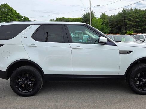 Used 2019 Land Rover Discovery SE AWD/4WD image 16