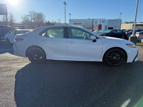 Used 2023 Toyota Camry XSE image 8