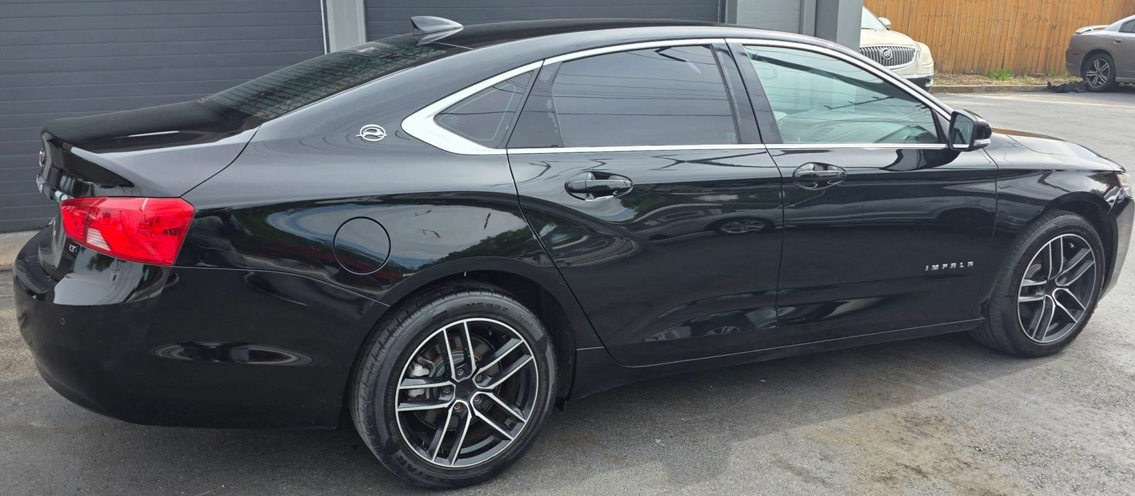 Used 2017 Chevrolet Impala LT w/ Convenience Package FWD image 9