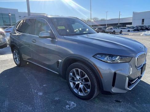 Used 2024 BMW X5 xDrive40i w/ Premium Package AWD/4WD image 8