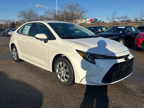 New 2026 Toyota Corolla LE image 9