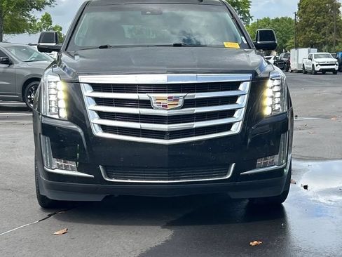 Used 2016 Cadillac Escalade Luxury AWD/4WD image 14