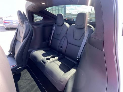 Used 2022 Tesla Model X image 27