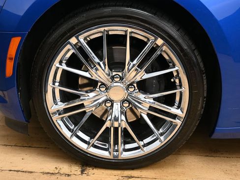 Used 2017 Chevrolet Camaro SS RWD image 11