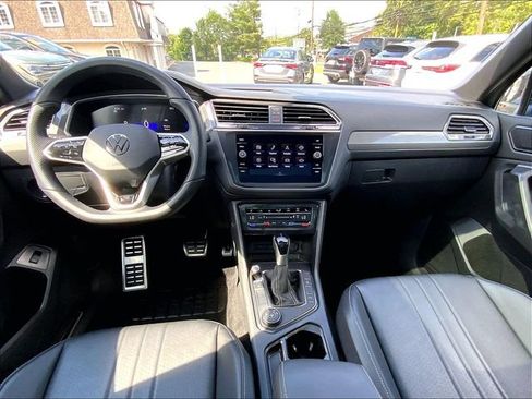 Used 2023 Volkswagen Tiguan SE R-Line AWD/4WD image 12