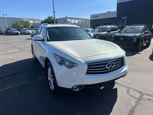 Used 2016 INFINITI QX70 AWD w/ Premium Package image 3