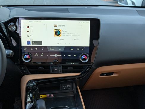 New 2026 Lexus NX 350h AWD w/ Luxury Package image 17