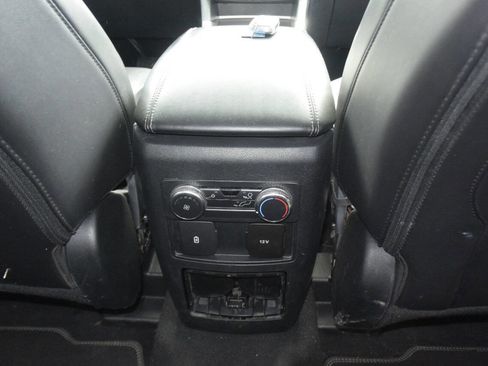 Used 2022 Ford Explorer XLT w/ Equipment Group 202A image 36