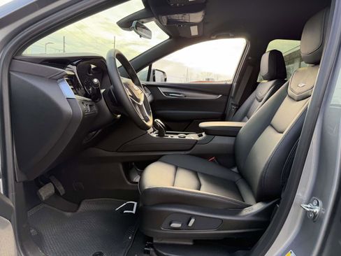 Certified 2026 Cadillac XT5 Luxury AWD/4WD image 10