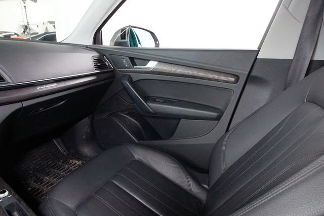 Used 2020 Audi Q5 2.0T Premium w/ Convenience Package AWD/4WD image 8