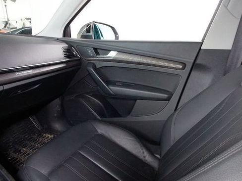 Used 2020 Audi Q5 2.0T Premium w/ Convenience Package AWD/4WD image 8