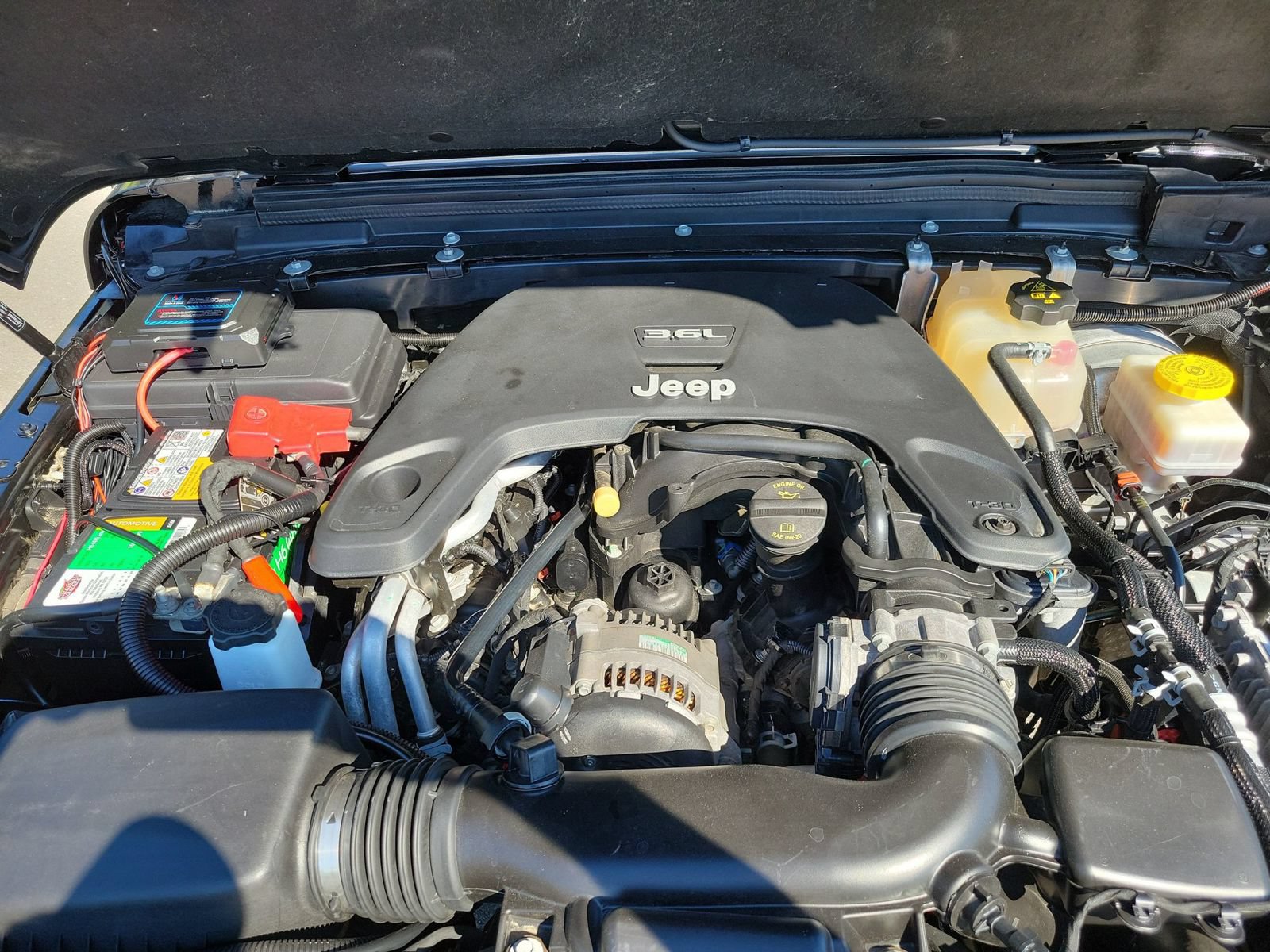 Used 2020 Jeep Wrangler Sport AWD/4WD image 37