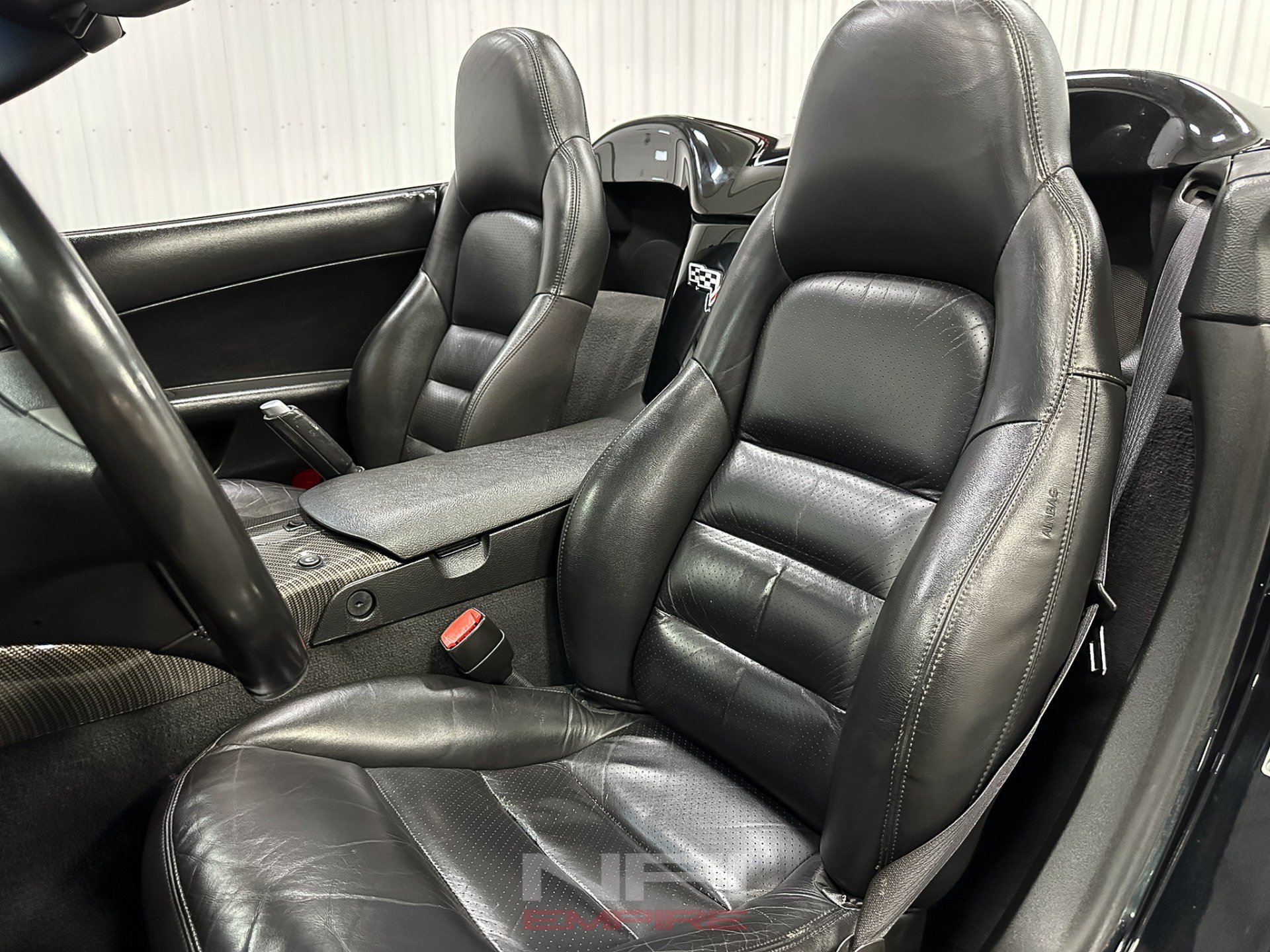 Used 2006 Chevrolet Corvette Coupe w/ Preferred Equipment Group RWD image 34