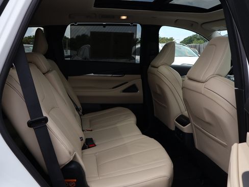 Used 2025 INFINITI QX60 Sensory w/ Vision Package AWD/4WD image 27