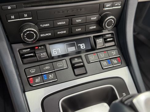 Certified 2017 Porsche 911 Carrera 4S AWD/4WD image 38