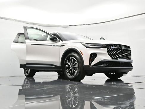 New 2026 Lincoln Nautilus Premier AWD/4WD image 55