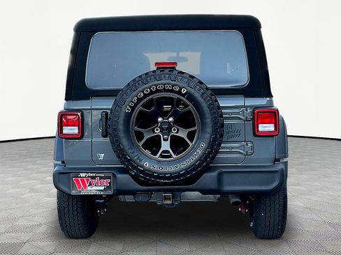 Used 2022 Jeep Wrangler Unlimited Sport AWD/4WD image 5