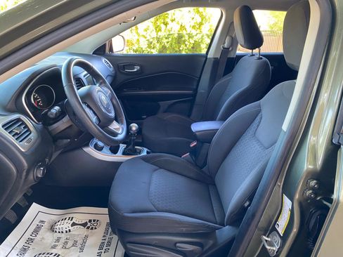Used 2018 Jeep Compass Sport AWD/4WD image 31