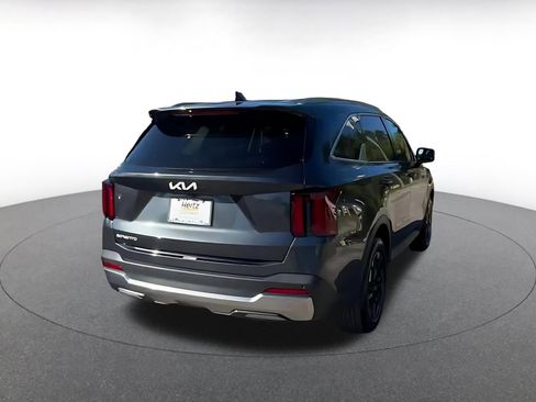 Used 2024 Kia Sorento S image 14