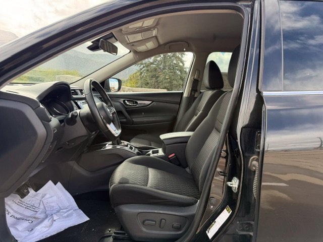 Used 2019 Nissan Rogue SV FWD image 11