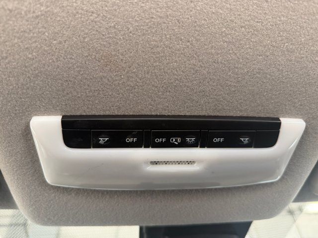 Used 2024 Nissan Versa SV FWD image 7