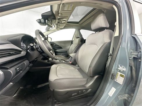 Used 2024 Subaru Crosstrek 2.0i Premium image 4