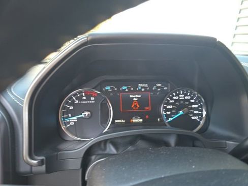 Used 2021 Ford F350 Limited w/ FX4 Off-Road Package image 15