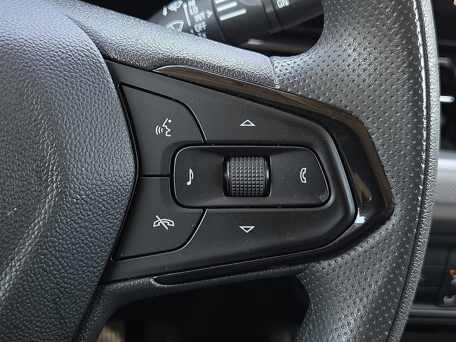 Used 2025 Chevrolet TrailBlazer LT FWD image 19