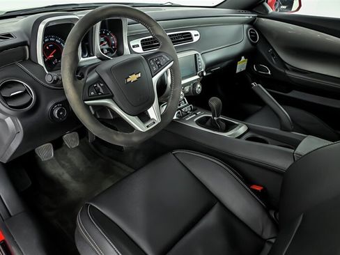 Used 2015 Chevrolet Camaro SS w/ SS Performance Package RWD image 15