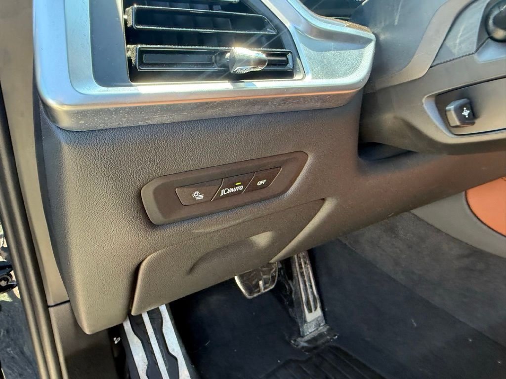 Used 2024 BMW X5 M60i AWD/4WD image 32