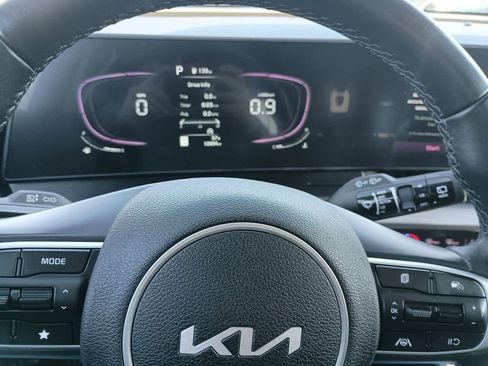 Certified 2024 Kia Sportage EX image 21