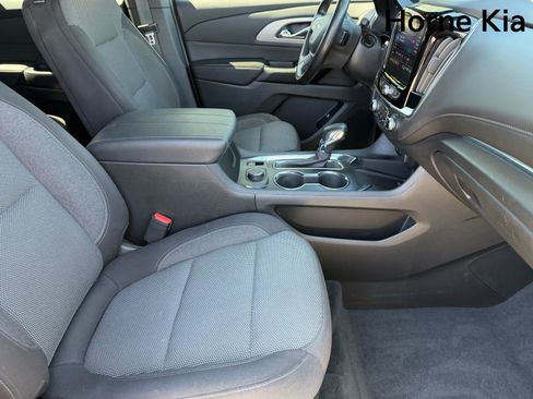 Used 2023 Chevrolet Traverse LT FWD image 10