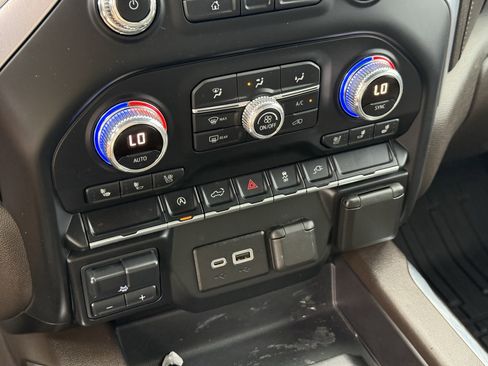 Used 2020 GMC Sierra 1500 SLT image 22