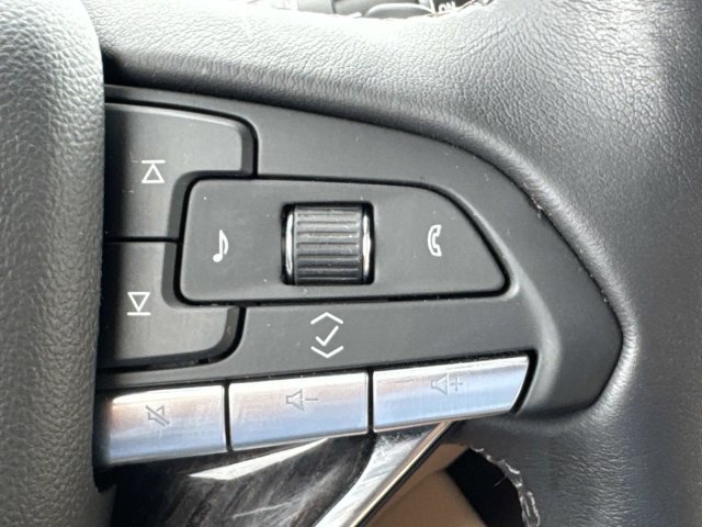Used 2023 Cadillac Escalade Premium Luxury w/ Performance Package RWD image 32