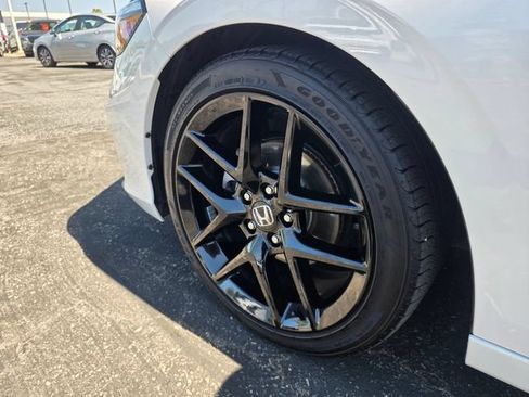 Certified 2025 Honda Civic Sport image 11