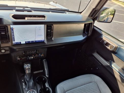 Used 2023 Ford Bronco Outer Banks AWD/4WD image 6