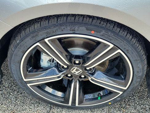 Certified 2024 Honda Accord Sport image 9