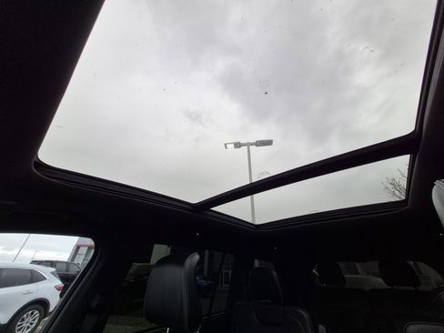 Used 2022 Jeep Grand Cherokee L Overland w/ Luxury Tech Group IV image 39