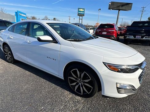 Used 2024 Chevrolet Malibu RS image 3