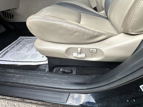 Used 2011 MAZDA CX-9 Touring w/ Moonroof & Bose Audio Pkg FWD image 10