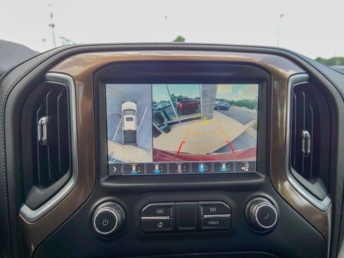 Used 2019 Chevrolet Silverado 1500 High Country w/ Technology Package AWD/4WD image 30